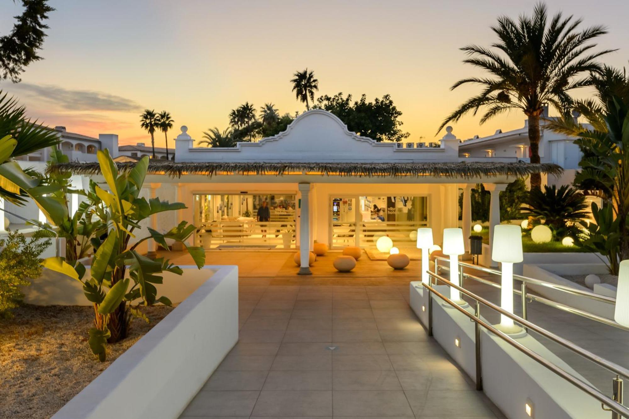 Hotel Vibra Cala Tarida-3Sup Exterior photo