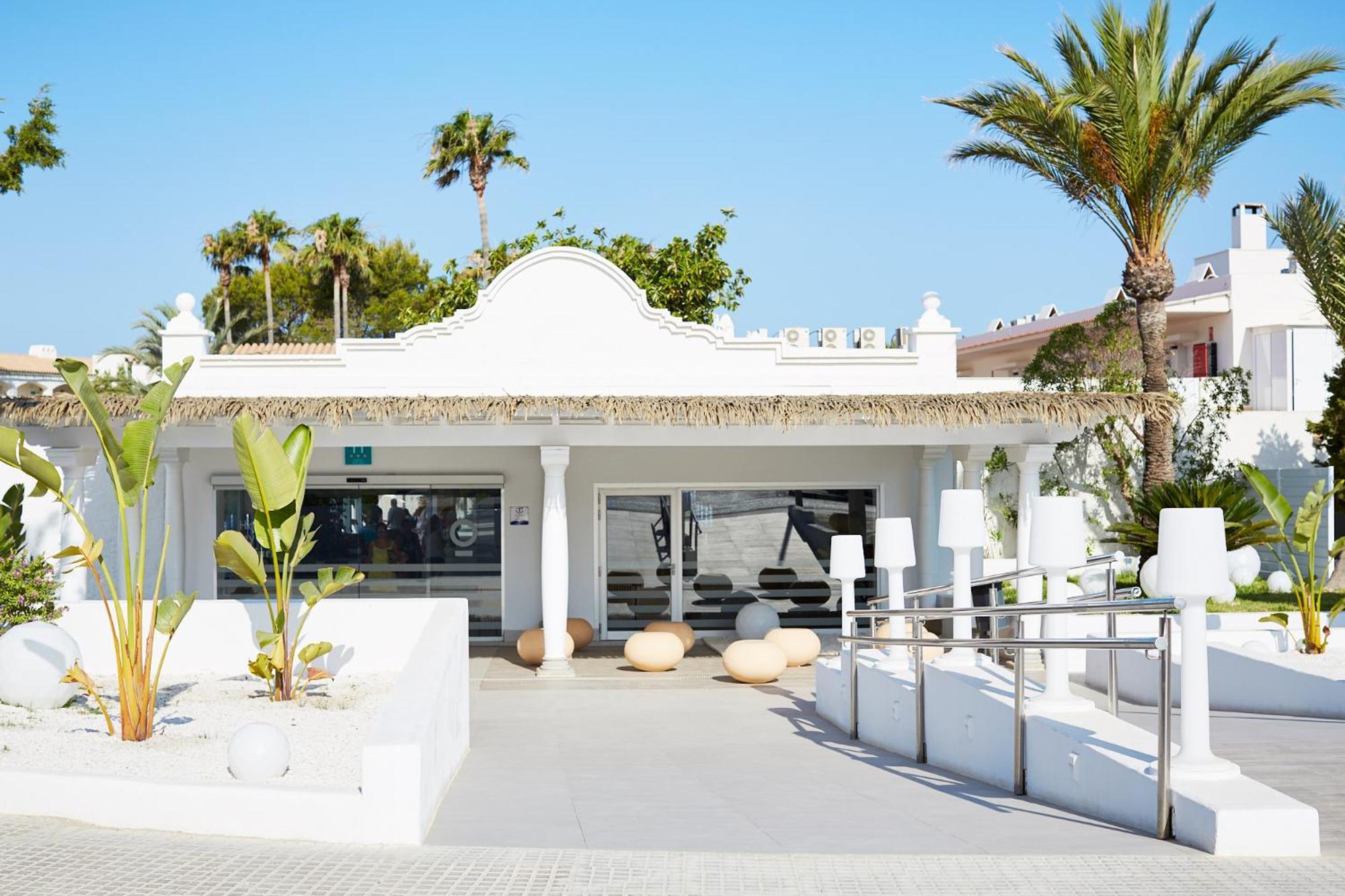 Hotel Vibra Cala Tarida-3Sup Exterior photo